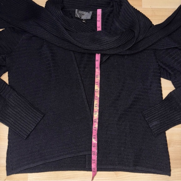 St. John Exclusively for Nordstrom 100% Cashmere  Cardigan Sweater Medium Black - Picture 9 of 10